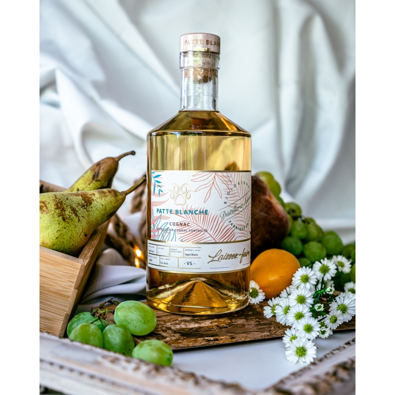 Laissez-Faire VS Cognac Patte Blanche Laissez-Faire VS Cognac Patte Blanche